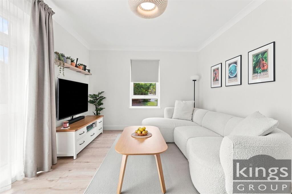 Apartment in London - View 3