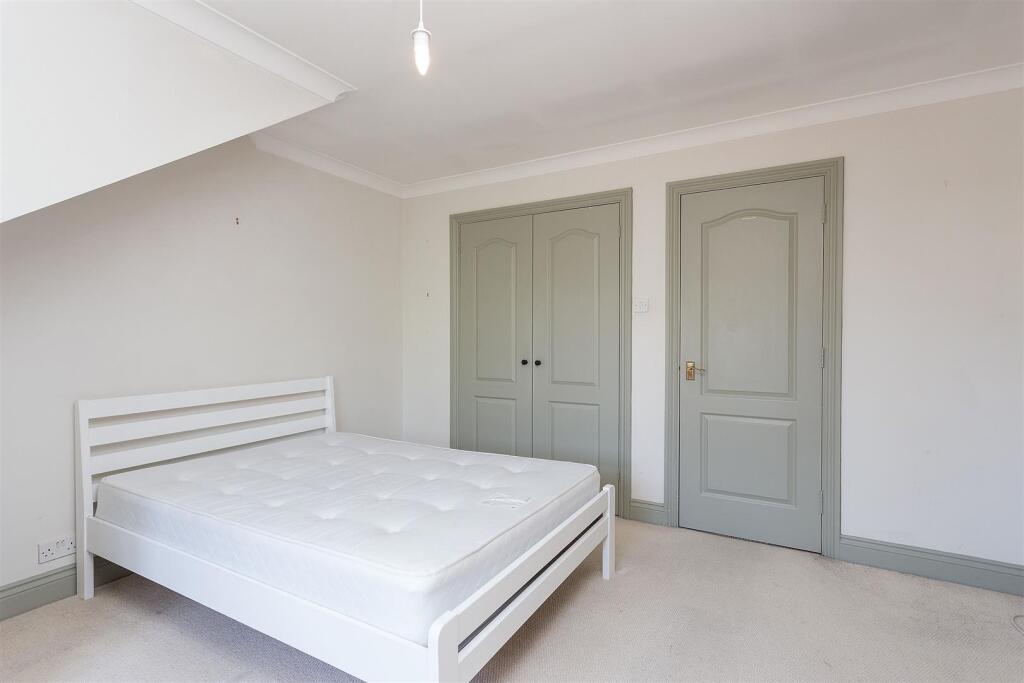 Apartment in London, Stockwell Park, Oval - More