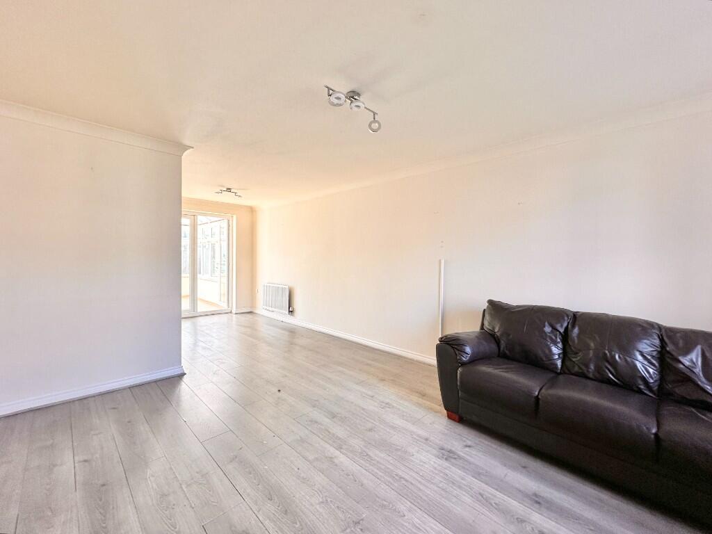Haydock Avenue, Sale, Greater Manchester, M33 photo 2
