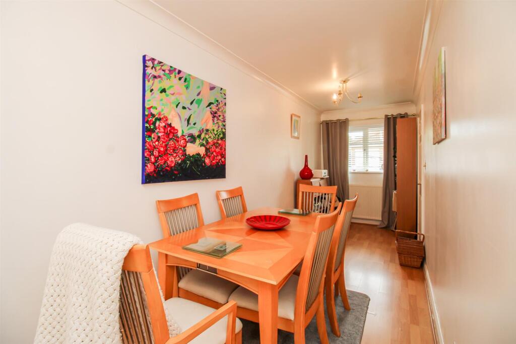 House in Wakefield - View 4
