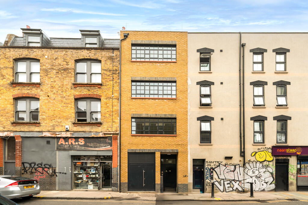 Main image of property: Fieldgate Street