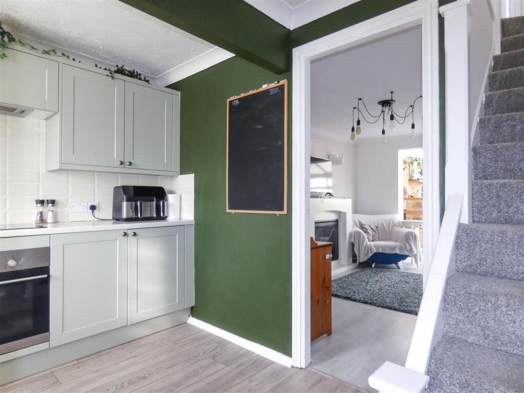 House in Arun, Toddington, Littlehampton - More