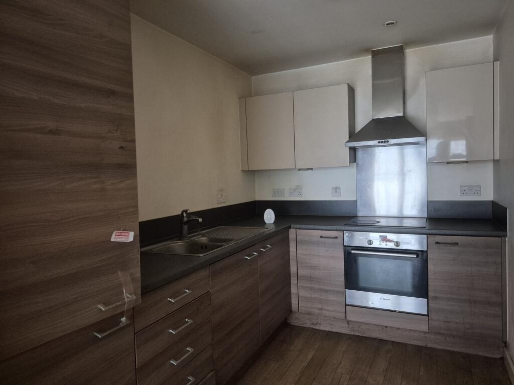 Apartment in Greenhithe, Swanscombe and Greenhithe - View 2