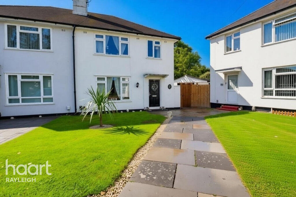 Main image of property: Broomfield Avenue, LEIGH-ON-SEA