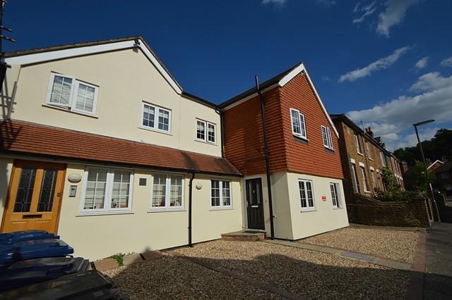 Main image of property: 1 bedroom Ground Floor Maisonette in Godalming