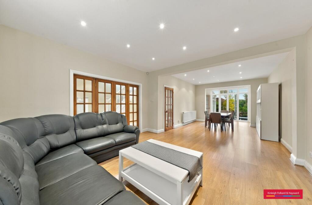 Main image of property: Cissbury Ring South, London, N12