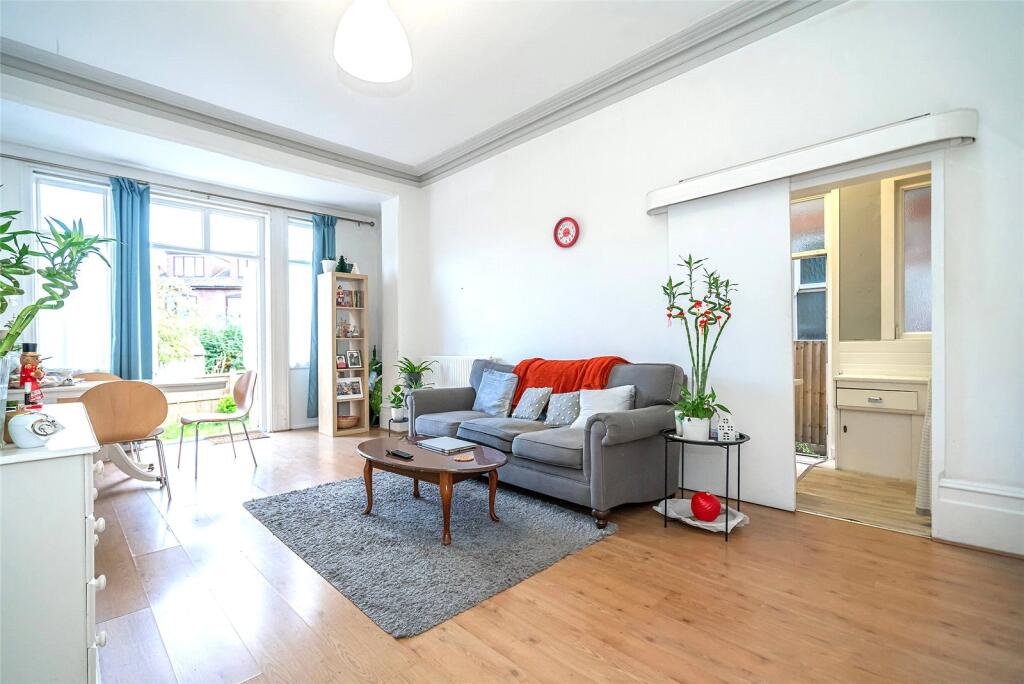Apartment in London, North Finchley - View 3