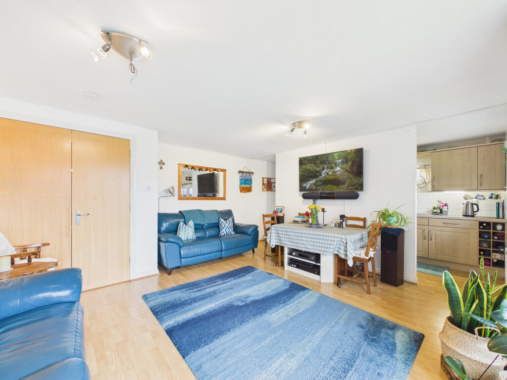 97, Mariners View, Ardrossan, KA22 8 photo 3