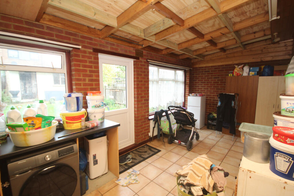 Chaplin Road, Wembley, Middlesex HA0 photo 4