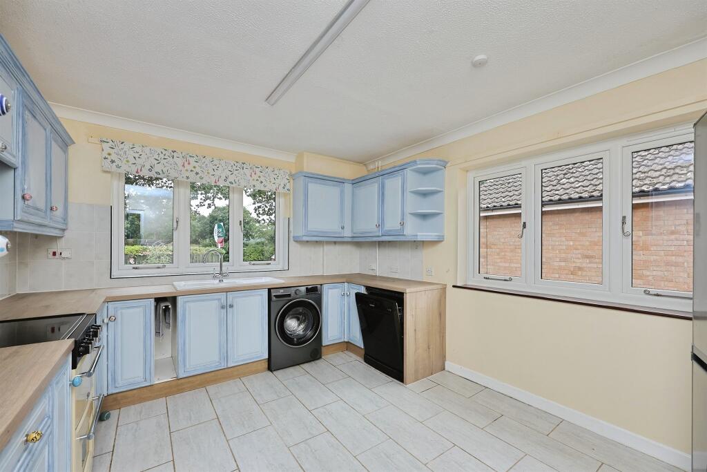 House in Broadland, Great and Little Plumstead - View 3