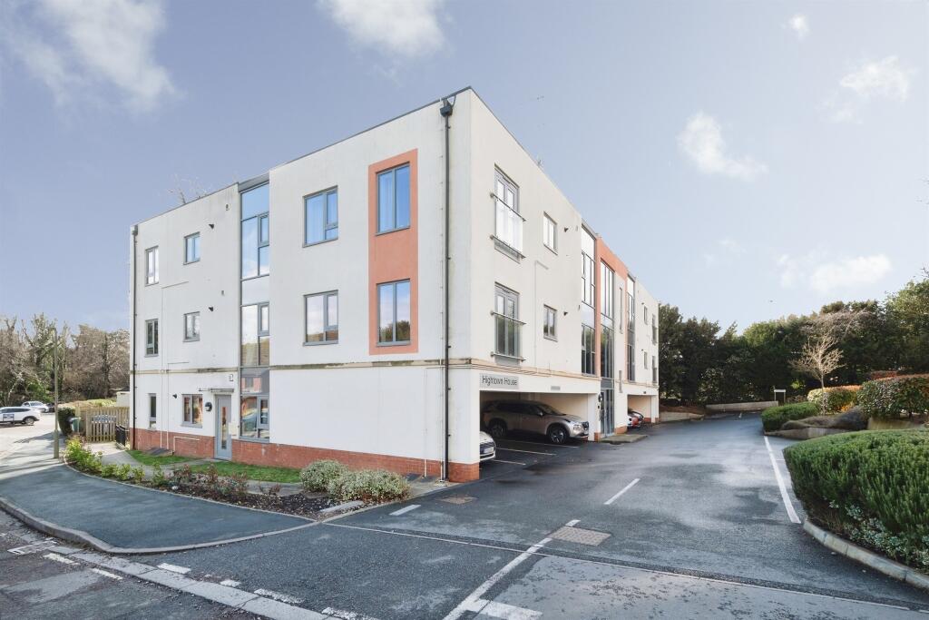 Main image of property: Hightown Gardens, Banbury
