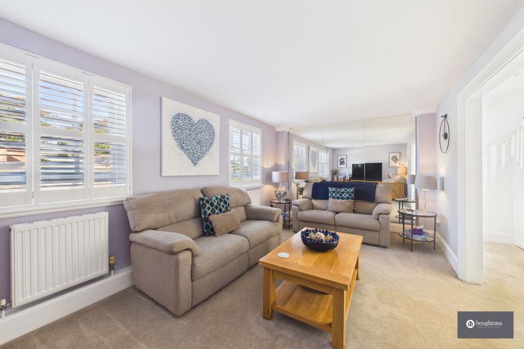 Apartment in Northampton - More