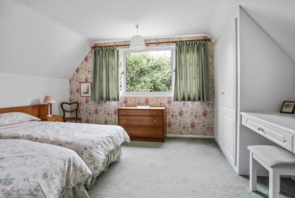 Fosseway Drive, Moreton-in-Marsh, Gloucestershire. GL56 0DU - More