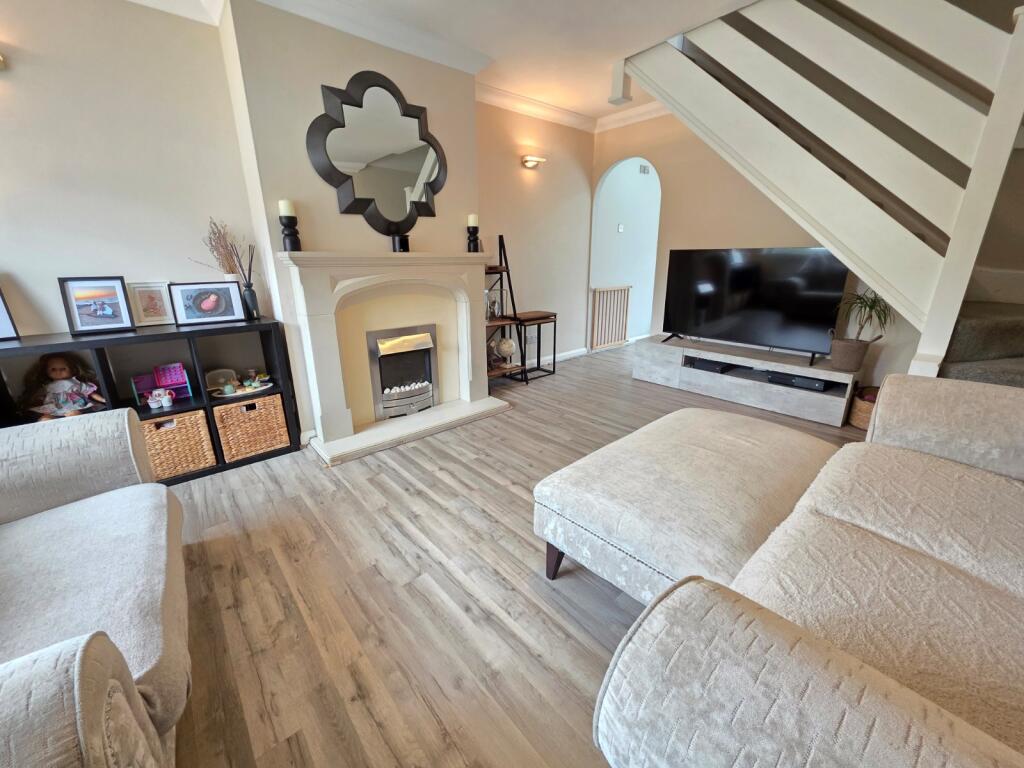 Holbein Close, Bedworth, Warwickshire, CV12 photo 4