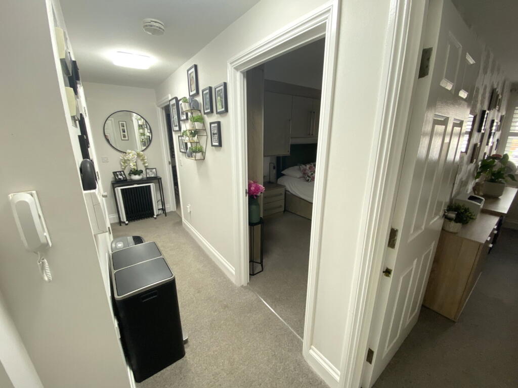Apartment in Rochdale, Balderstone - View 4