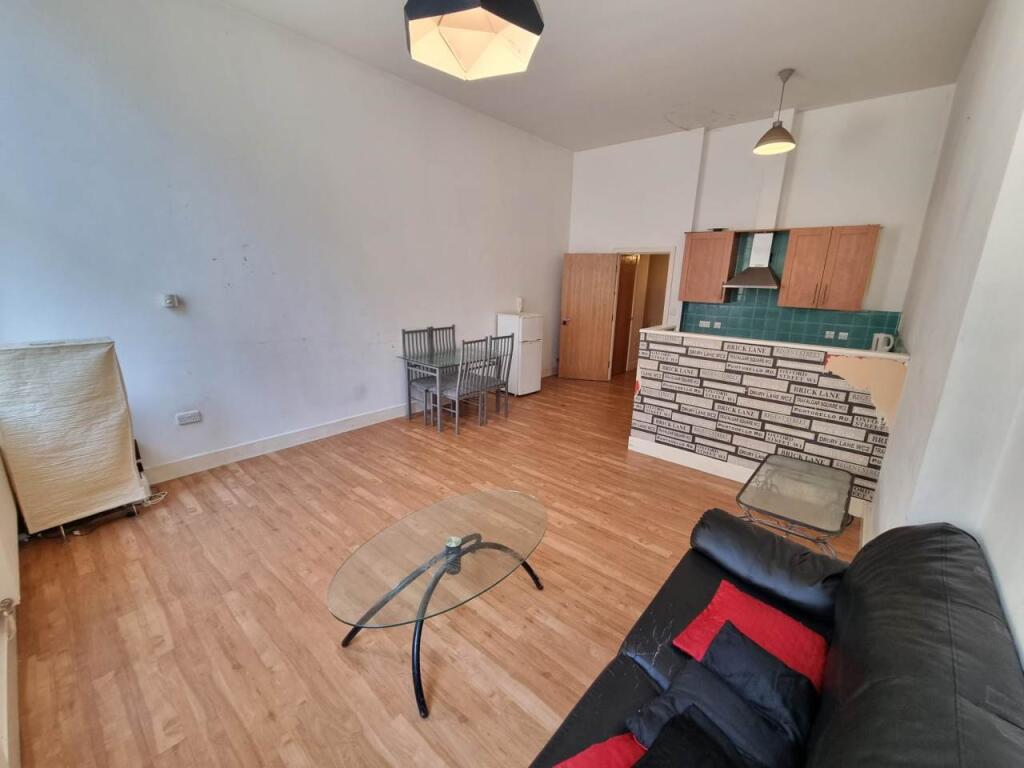 Apartment in Bradford - View 5