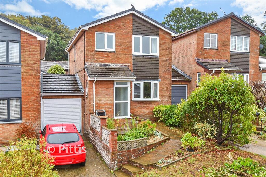 House in Shanklin, Upper Hyde, Luccombe