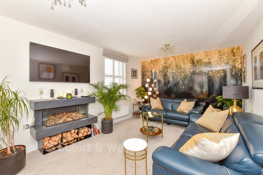 House in Portsmouth - View 3