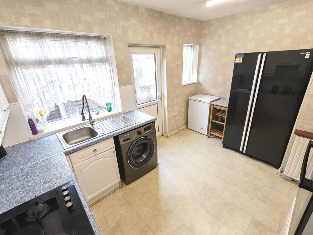 Orton Avenue, Sutton Coldfield, B76 photo 4