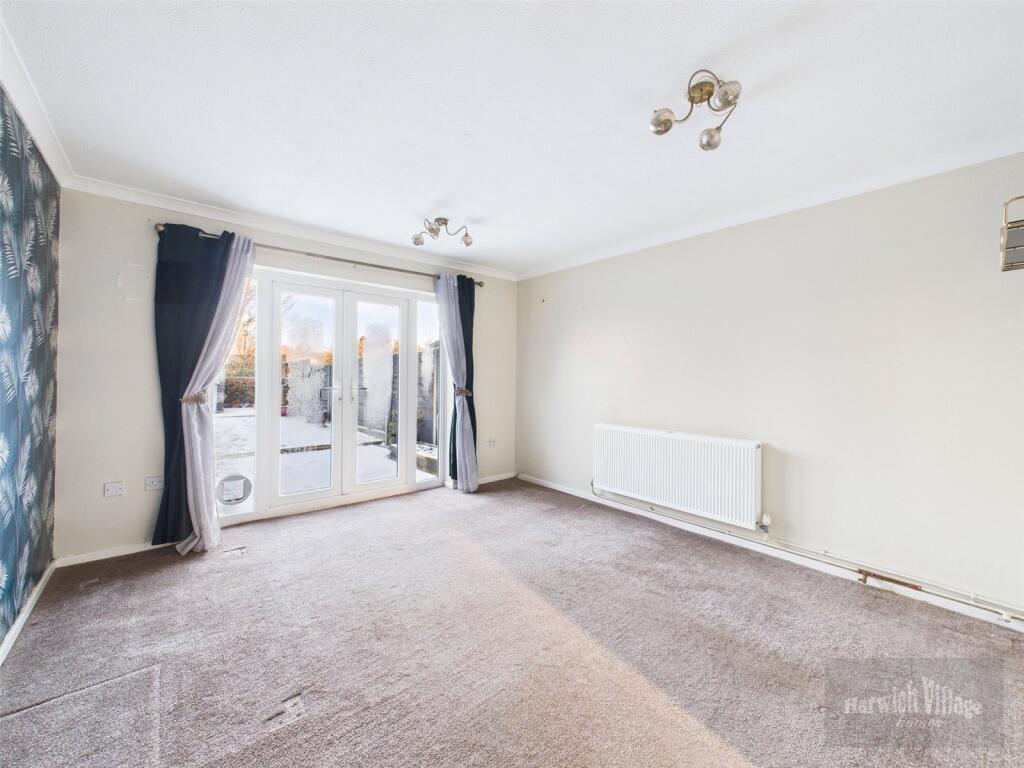 Jubilee Close, Harwich, Essex, CO12 photo 2