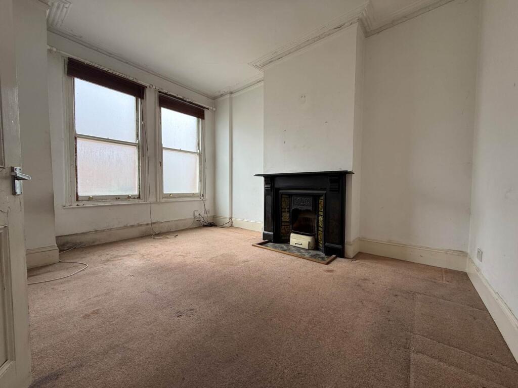 Wickham Lane, London ** 3D FLOORPLAN AVAILABLE ** - View 3