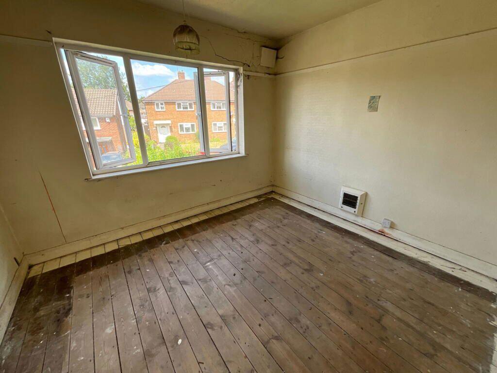 House in Sandwell, The Knowle - More