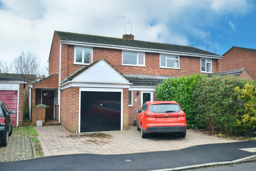 Main image of property: Myatt Road, Offenham, WR11 8SB