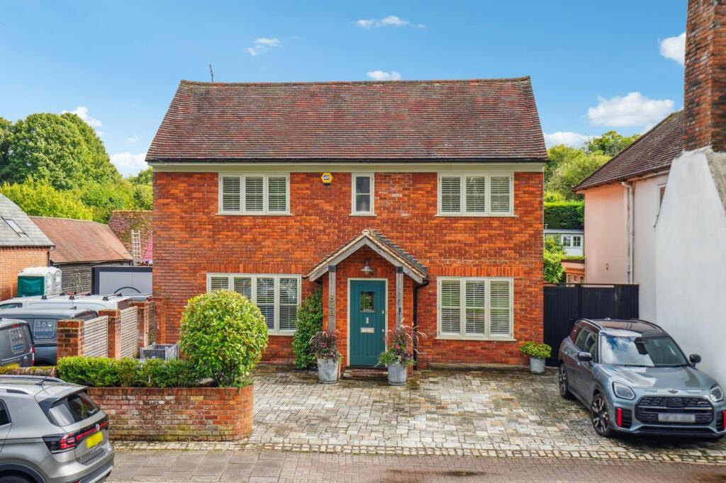 Main image of property: Whielden Street, Old Amersham, Buckinghamshire, HP7 0HU