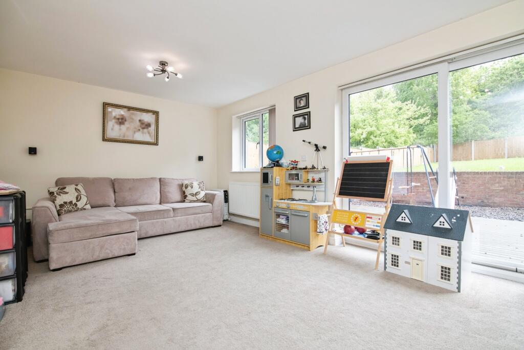 Dudley Road, Rowley Regis, B65 photo 4