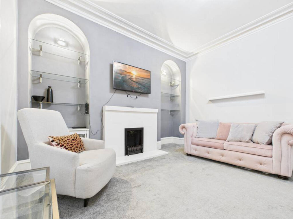 Apartment in Aberdeen, Gilcomston, Rosemount and Mile End - View 2