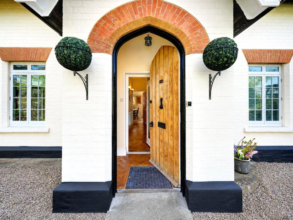 Graham Road, Graham Road, Malvern, Worcestershire, WR14 photo 2