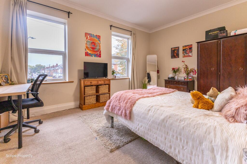 House in Reading - View 3