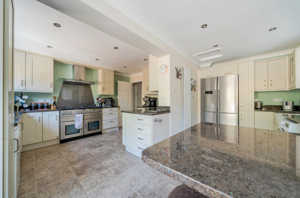 House in Worthing, West Sussex - View 3