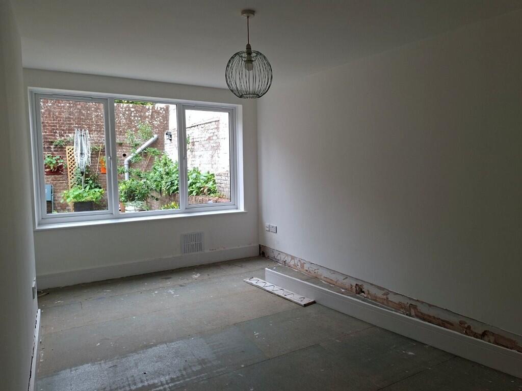 Apartment in Dorchester - View 4
