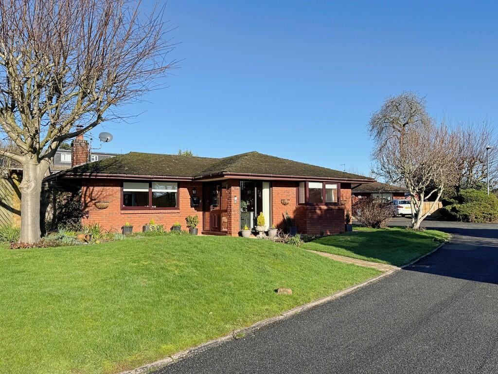 Main image of property: Thickthorn Orchards, Kenilworth