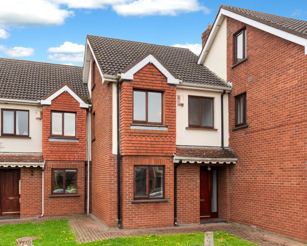Main image of property: 18 Phoenix Manor, Blackhorse Avenue, Dublin 7, D07 V8Y1
