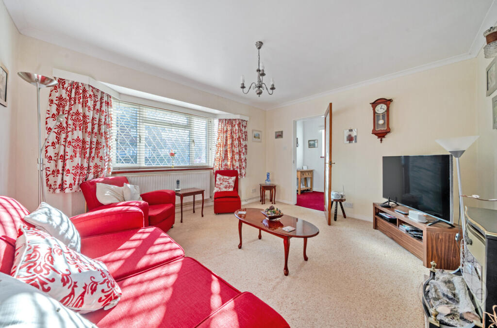 Glendale Drive, Guildford, Surrey, GU4 photo 2