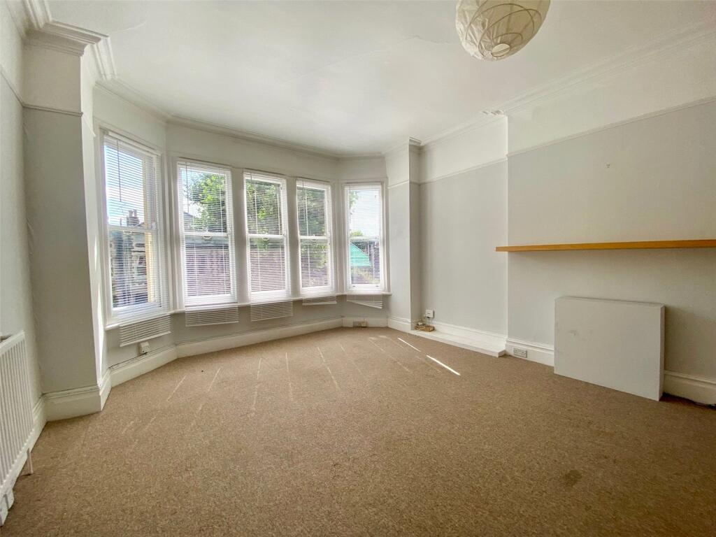 Apartment in Bristol, Redland - More