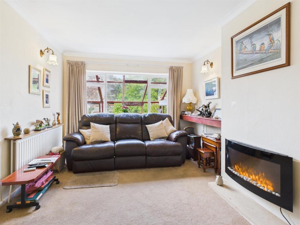 Compton Close, Kinver photo 3