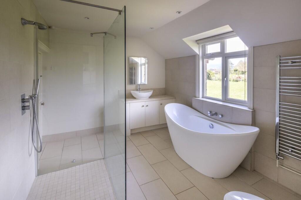 Kintbury Holt Estate, Kintbury Holt, Newbury, West Berkshire, RG20 0DD photo 4