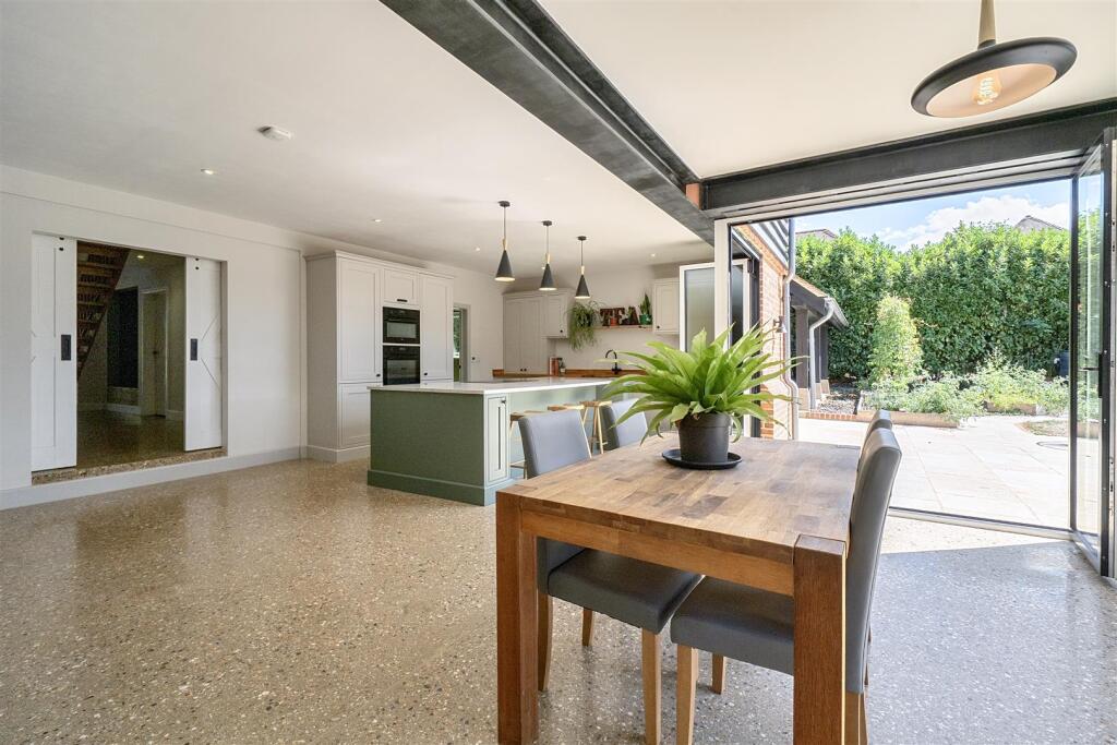 House in Southampton - View 2