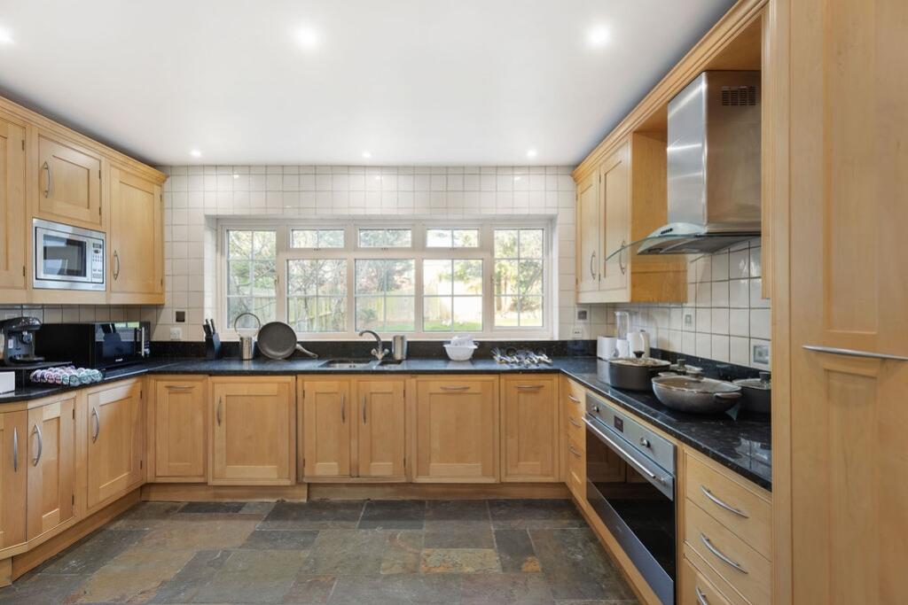 House in Watford - View 4