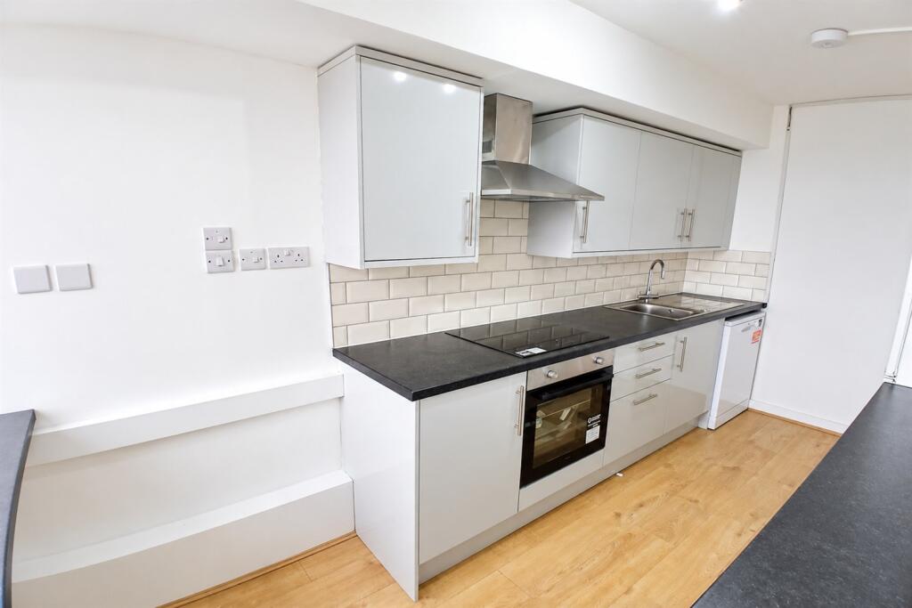 Apartment in London - View 4