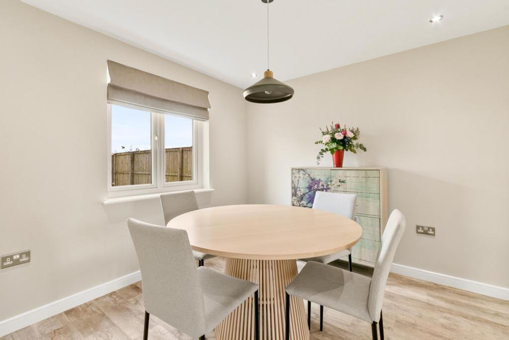 Tahay Crescent, Newton Mearns, G77 photo 4