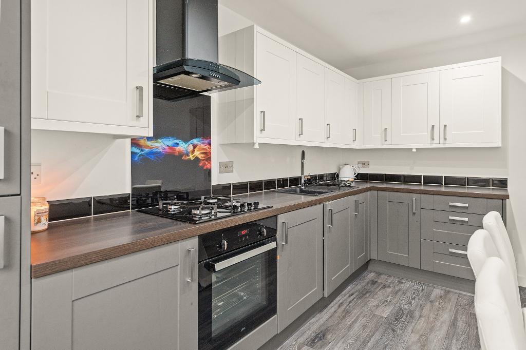House in Stenhousemuir, Antonshill - More