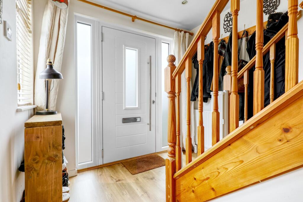 House in East Hertfordshire, Great Amwell - View 2
