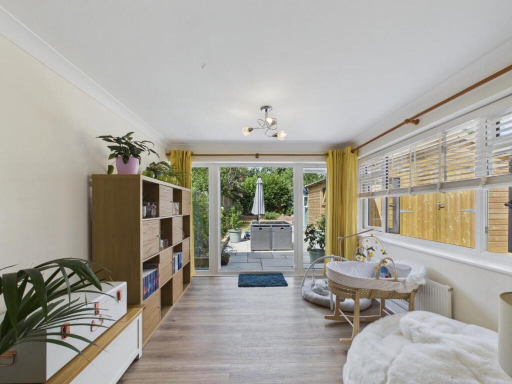 House in Tonbridge - More