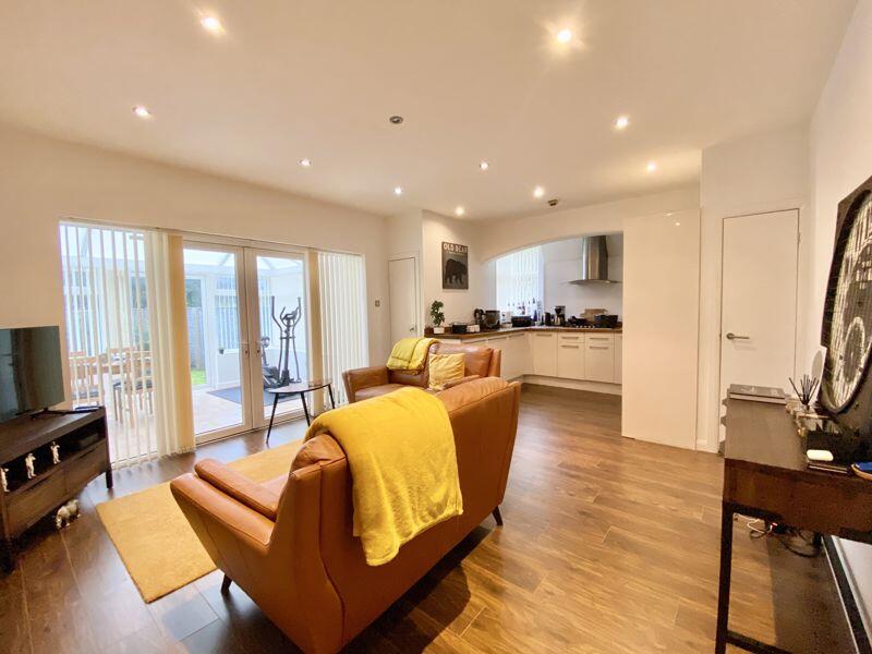Apartment in Birmingham, Sutton Coldfield - View 4
