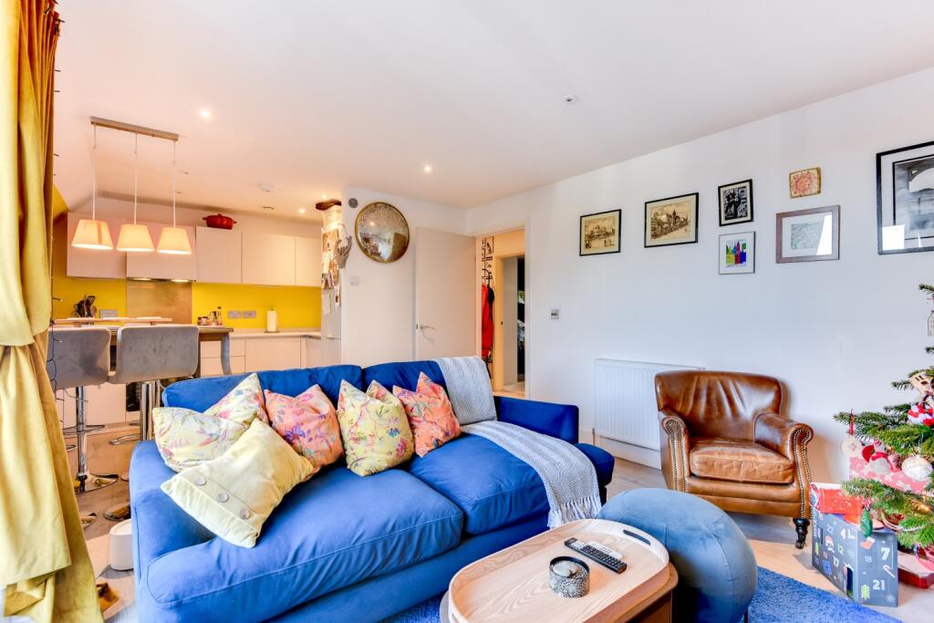 Parkfield Road, Worthing, BN13 photo 3