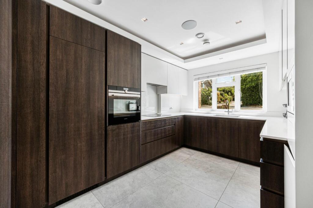 House in London - View 5